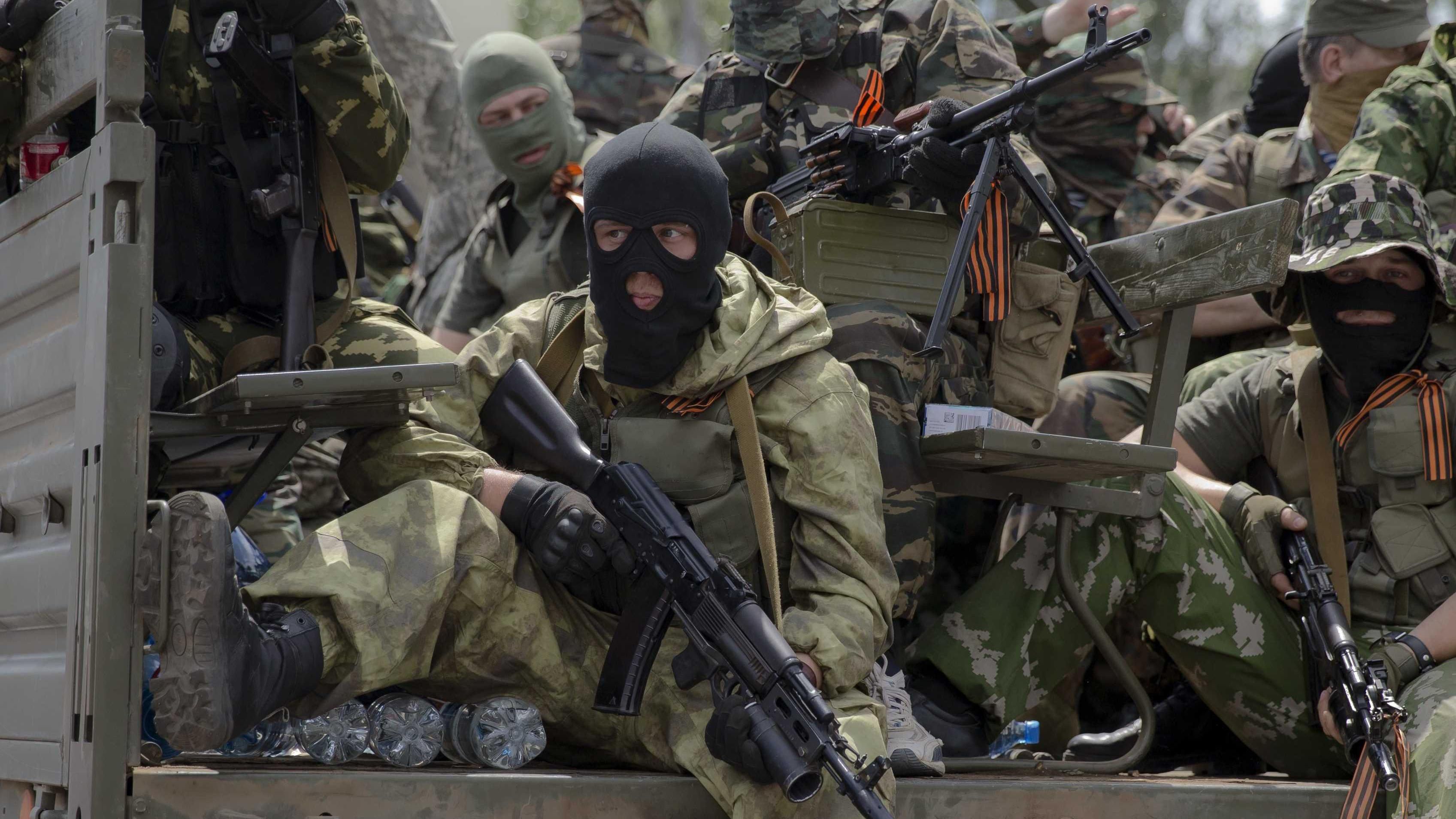 Танк, Авдіївка під мінометами та поранені: терористи вкотре порушують Мінськ 