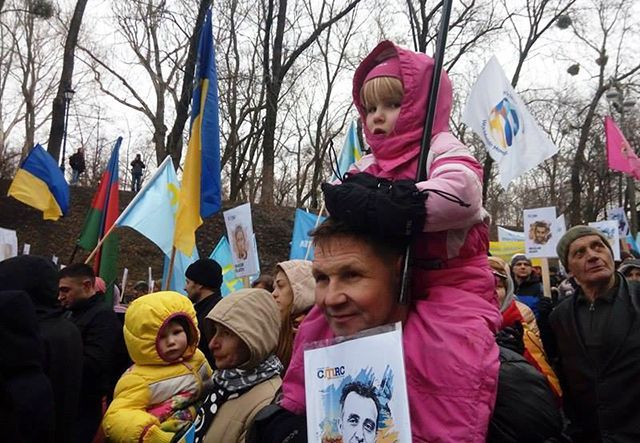 Головні новини 26 лютого: Марш солідарності з Кримом, бойовики їдуть до Києва