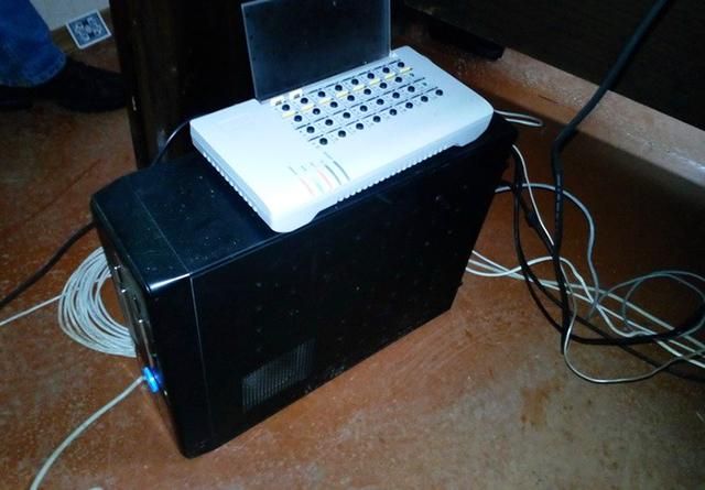 СБУ "обрізала" телефонний зв’язок з бойовиками, керований з Росії СБУ "обрізала" телефонний зв’язок з бойовиками, керований з Росії