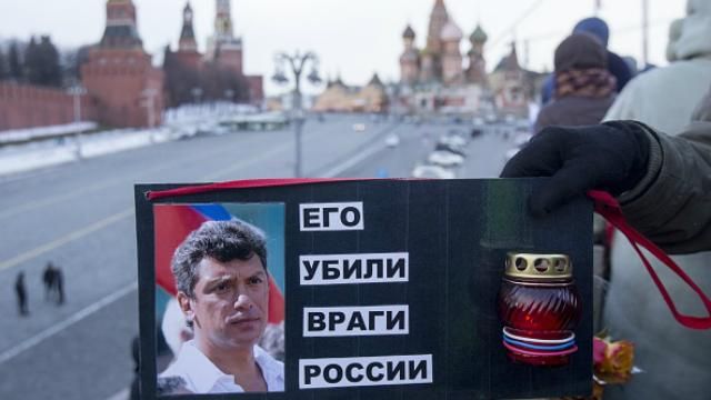 С места убийства Немцова пропал мемориал: опубликованы фото