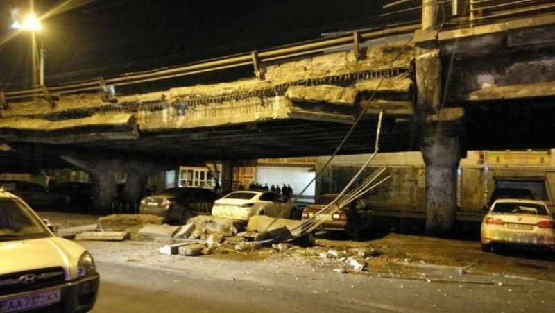 Обвал Шулявского моста. Киев парализовали серьезные пробки