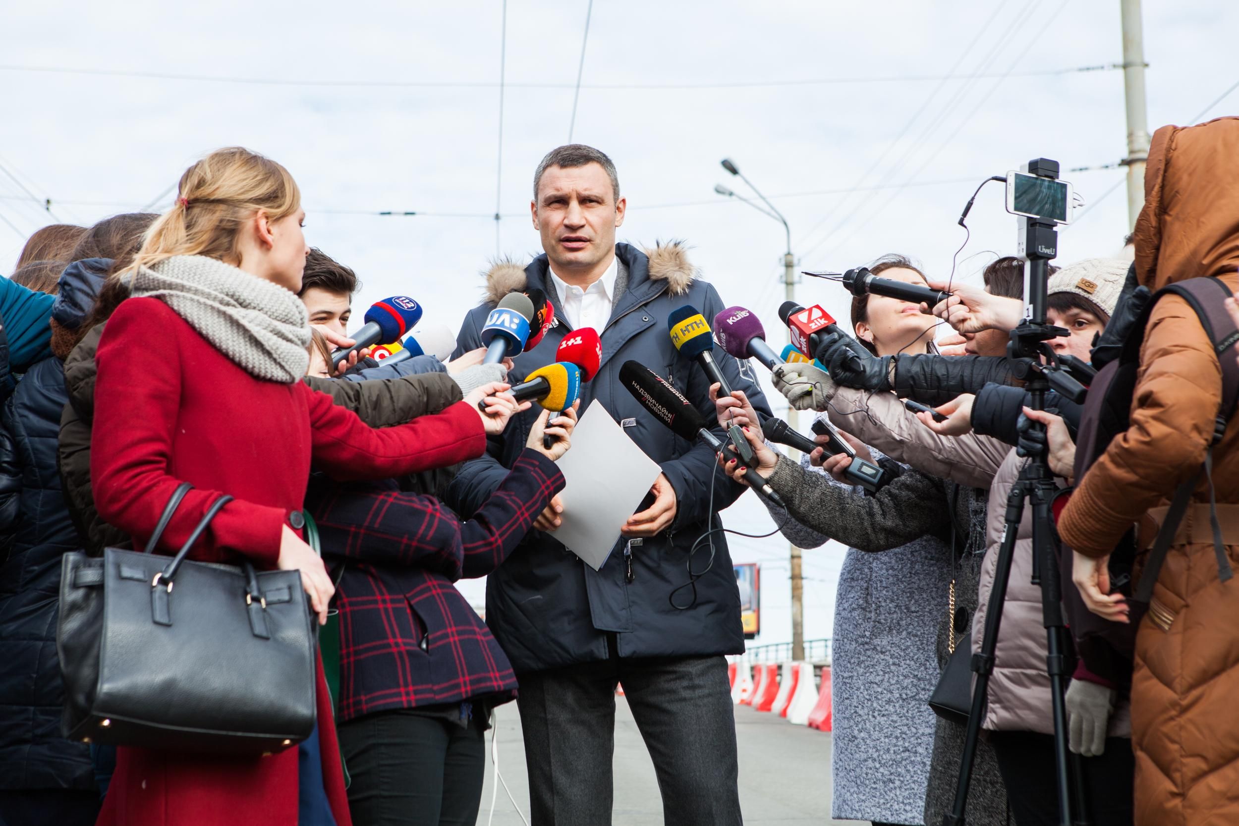 Кличко: Рух на Шулявському шляхопроводі відкриють в обмеженому режимі