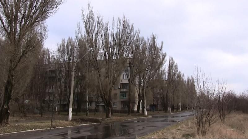 Как боевики средь бела дня палят по Авдеевке: эксклюзивное видео Как боевики средь бела дня палят по Авдеевке: эксклюзивное видео