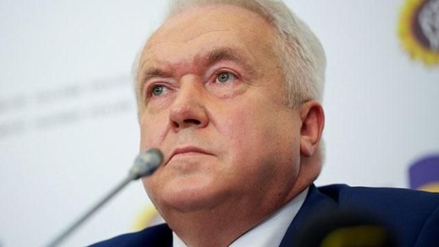 Зрада в Раде. Депутатам подсунули скандальную книгу о госперевороте Зрада в Раде. Депутатам подсунули скандальную книгу о госперевороте