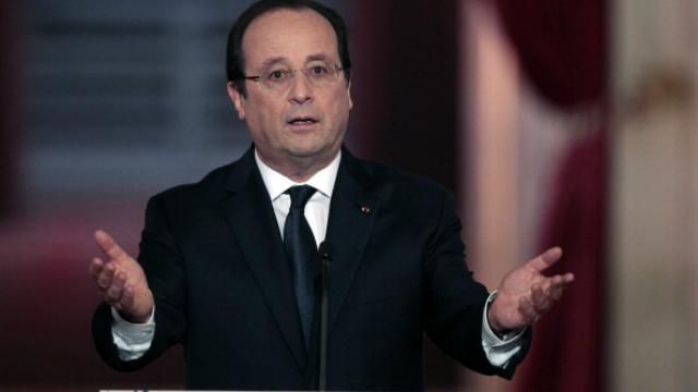 Поліцейський відкрив вогонь під час виступу президента Франції: з’явилось відео