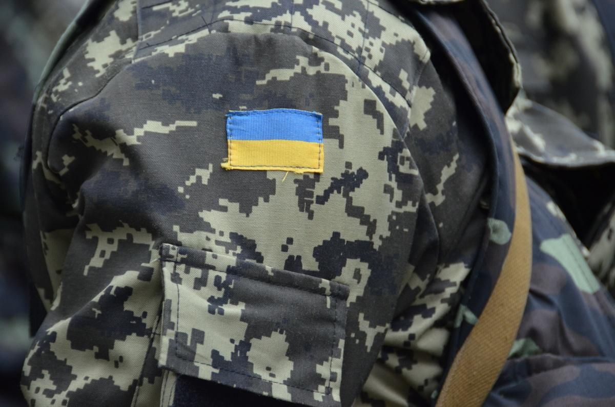 Головні новини 28 лютого: втрати на Донбасі, штурм блокувальників