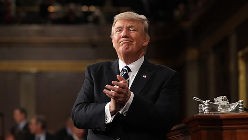 Трамп поставив собі оцінки за президентство Трамп поставив собі оцінки за президентство