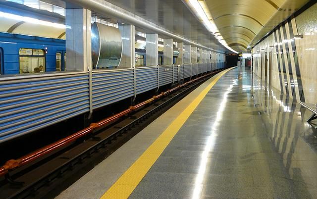 Київське метро зубритиме Кобзаря через помилку на турнікетах