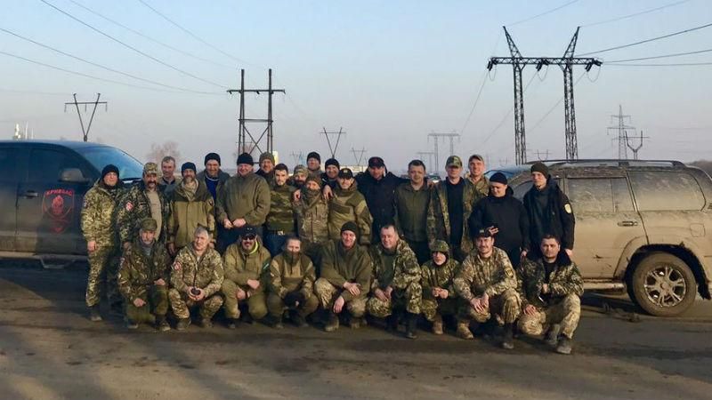 Блокада продолжается. Ветераны открыли еще один пост Блокада продолжается. Ветераны открыли еще один пост