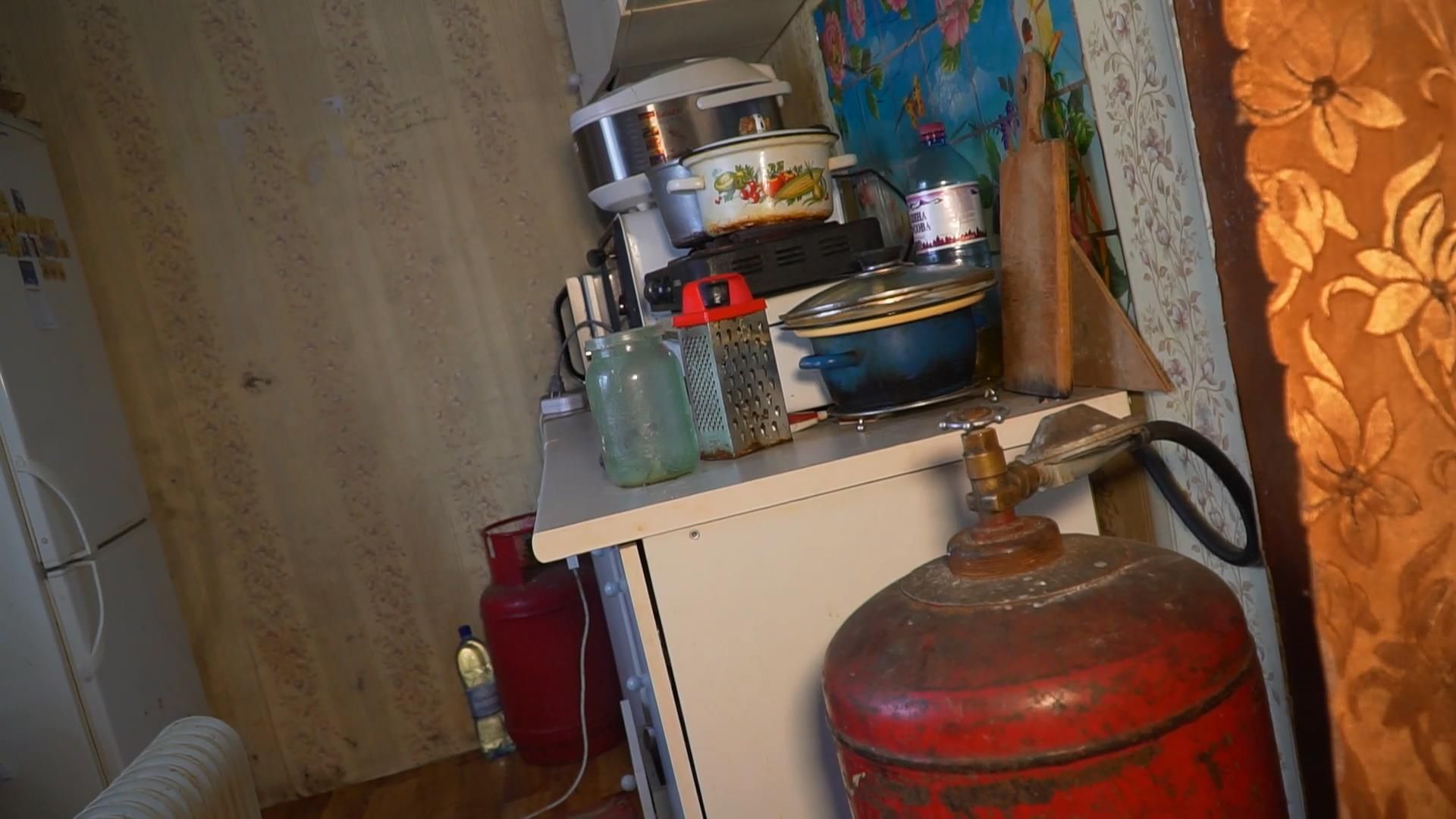 Шокуючі умови проживання: українські військові мешкають в бараках Шокуючі умови проживання: українські військові мешкають в бараках