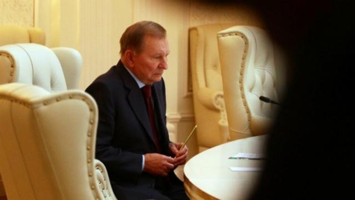 У Кучмы объяснили, как влияет "национализация" и признание "паспортов" на Минский процесс У Кучмы объяснили, как влияет "национализация" и признание "паспортов" на Минский процесс