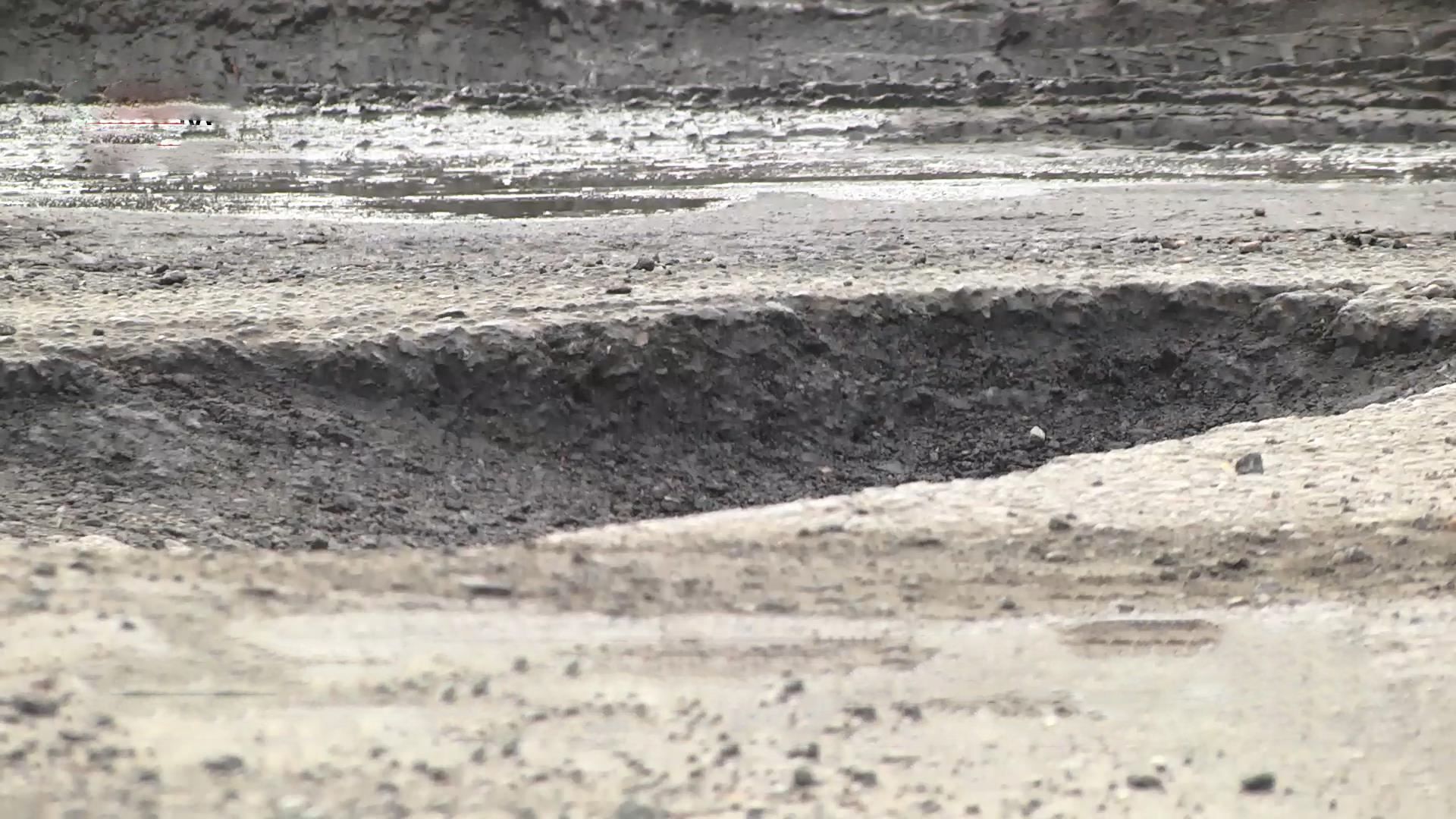 Когда водителям ждать в Черкасской области нормальных дорог Когда водителям ждать в Черкасской области нормальных дорог