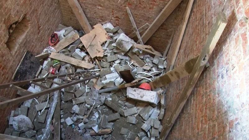 Двоє будівельників зірвалися у шахту ліфта, є жертви: фото з місця трагедії Двоє будівельників зірвалися у шахту ліфта, є жертви: фото з місця трагедії