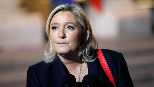 Французьку "подругу" Путіна викликали до суду Французьку "подругу" Путіна викликали до суду