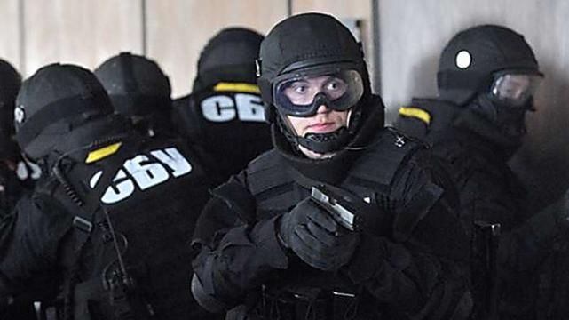 Генпрокуратура провела масові обшуки у трьох областях через корупцію на митниці Генпрокуратура провела масові обшуки у трьох областях через корупцію на митниці