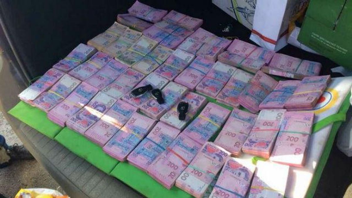 Зрада в тылу. Компания регулярно передавала крупные деньги главарям "ДНР" Зрада в тылу. Компания регулярно передавала крупные деньги главарям "ДНР"