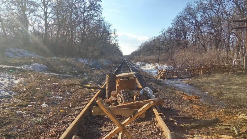 Блокада на Донбасі: поліція каже, що знайшла вибухівку, у штабі називають це провокацією