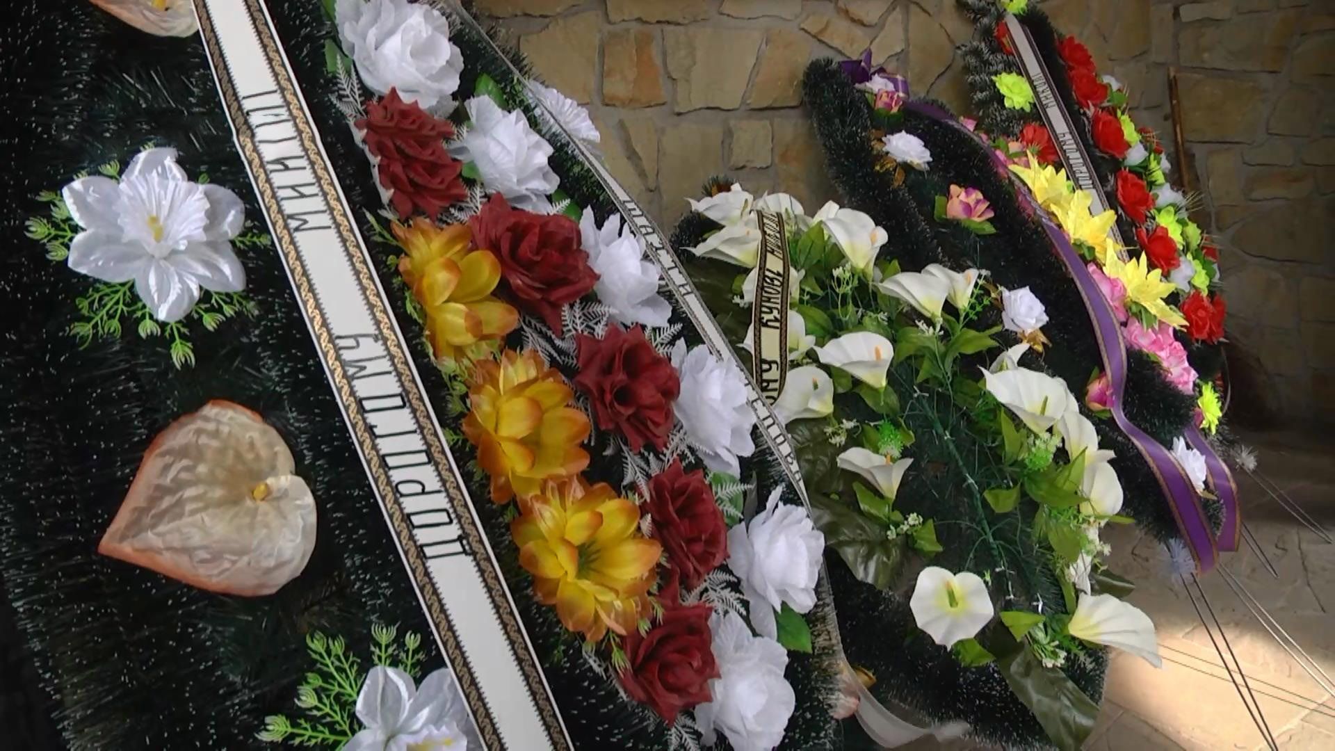 На Львовщине попрощались с погибшими на шахте "Степова" На Львовщине попрощались с погибшими на шахте "Степова"