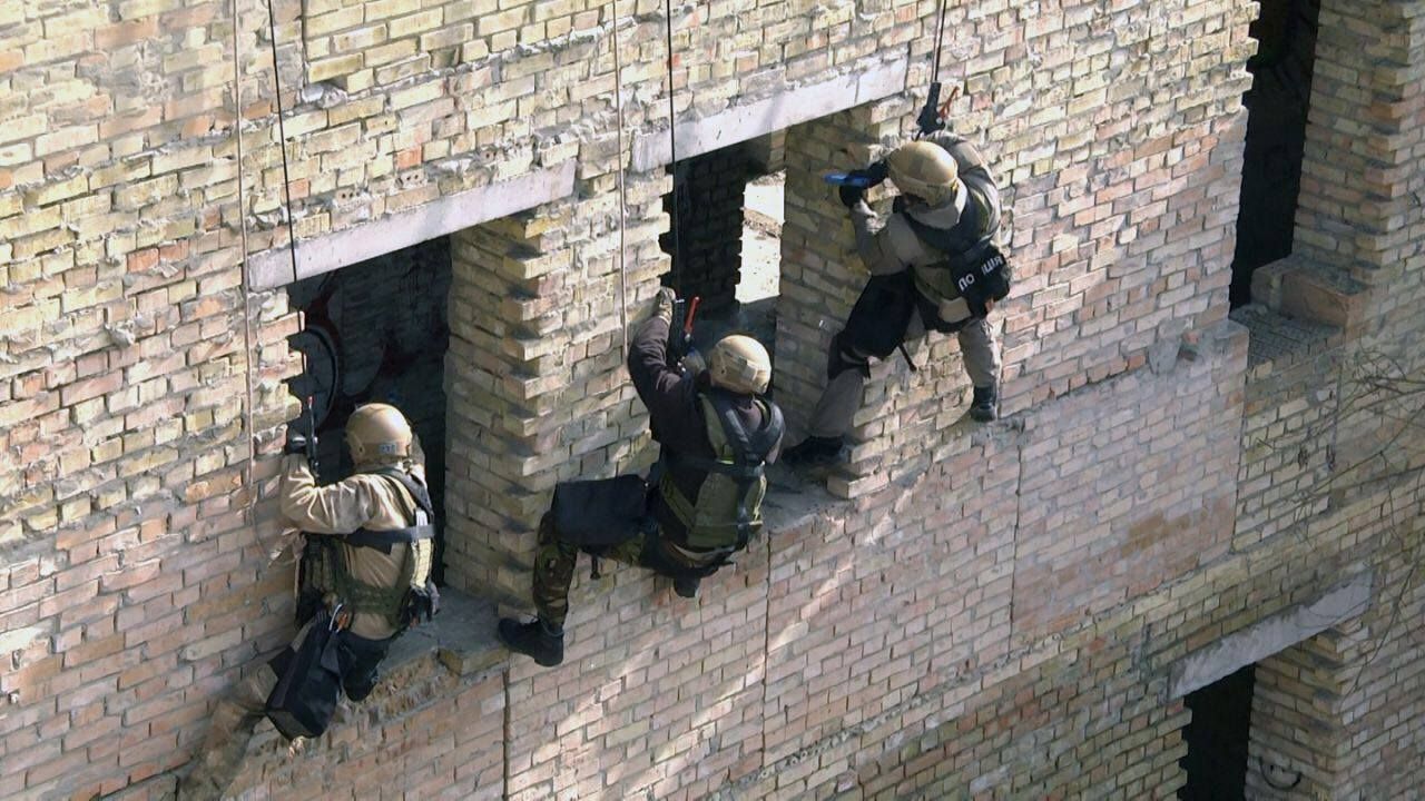 В Україні запрацював повітряний спецназ: опублікували фото та відео В Україні запрацював повітряний спецназ: опублікували фото та відео