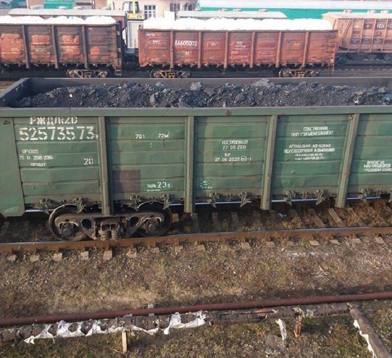 Блокировщики поставили редут на главной магистрали торговли с Россией Блокировщики поставили редут на главной магистрали торговли с Россией