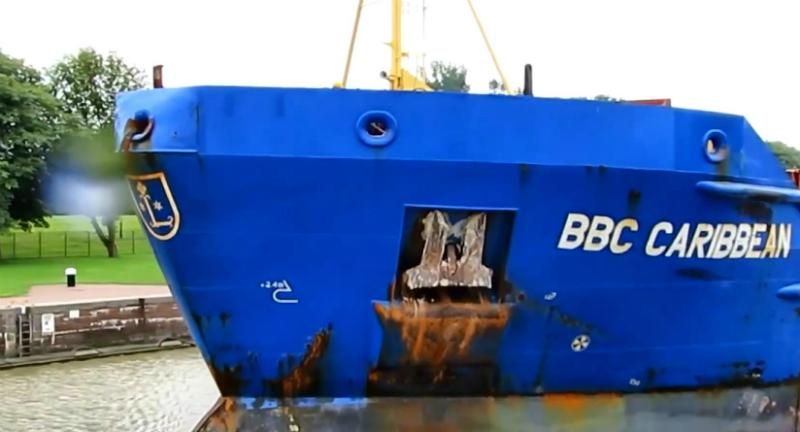 Нігерійські пірати звільнили полоненого українського моряка
Нігерійські пірати звільнили полоненого українського моряка