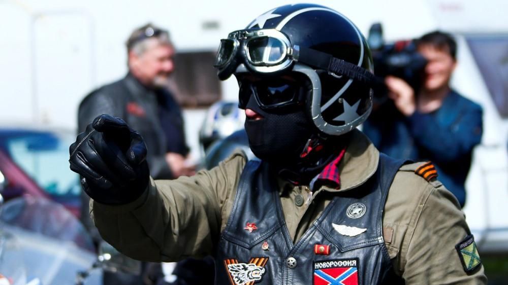 Байкеры Путина поддержали террористов Донбасса в Москве Байкеры Путина поддержали террористов Донбасса в Москве