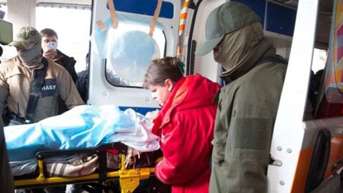 Активісти чекають Насірова під будівлею Солом'янського суду (онлайн)