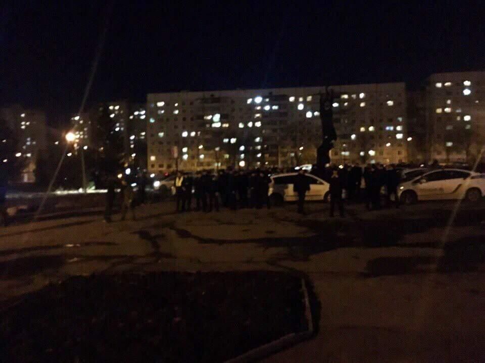 В Харькове произошло массовое столкновение: опубликовали фото и видео