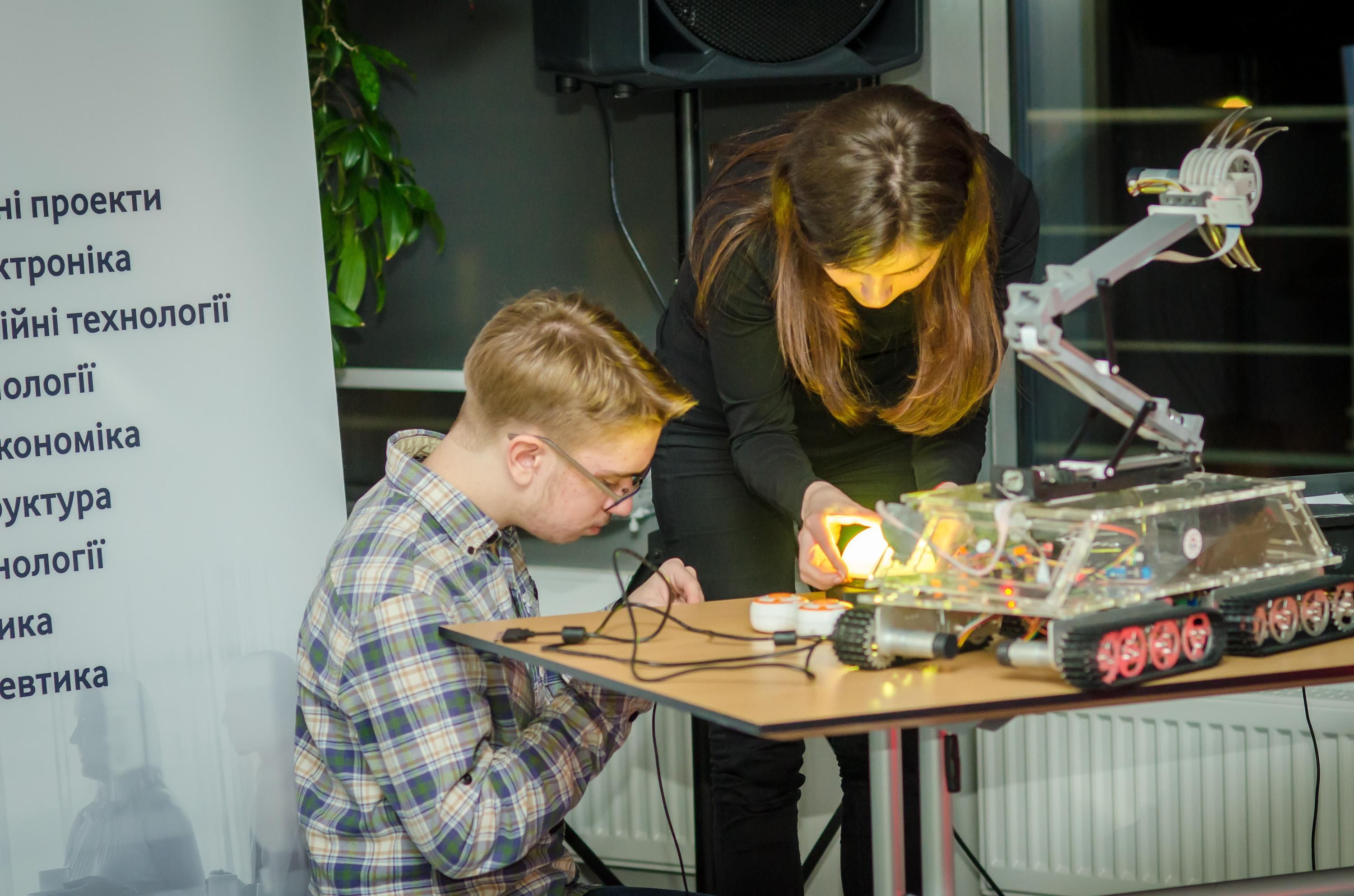 Як Tech Today Hub влаштував фестиваль молодої науки Як Tech Today Hub влаштував фестиваль молодої науки