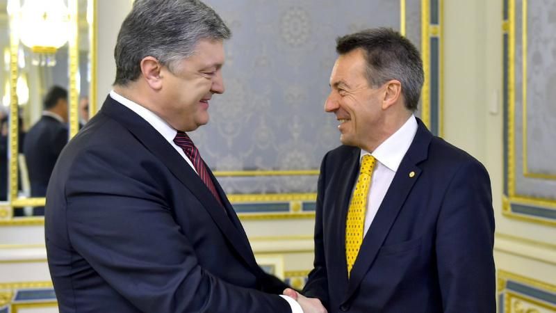 Порошенко відреагував на справу Насірова: опубліковано відео Порошенко відреагував на справу Насірова: опубліковано відео