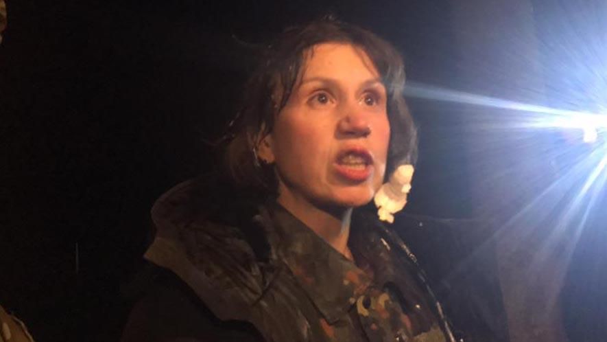 Чорновол влаштувала ганебну сцену блокувальникам: опубліковано відео Чорновол влаштувала ганебну сцену блокувальникам: опубліковано відео