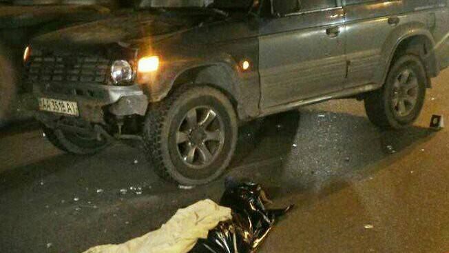 Внедорожник сбил насмерть молодую девушку в Киеве
Внедорожник сбил насмерть молодую девушку в Киеве