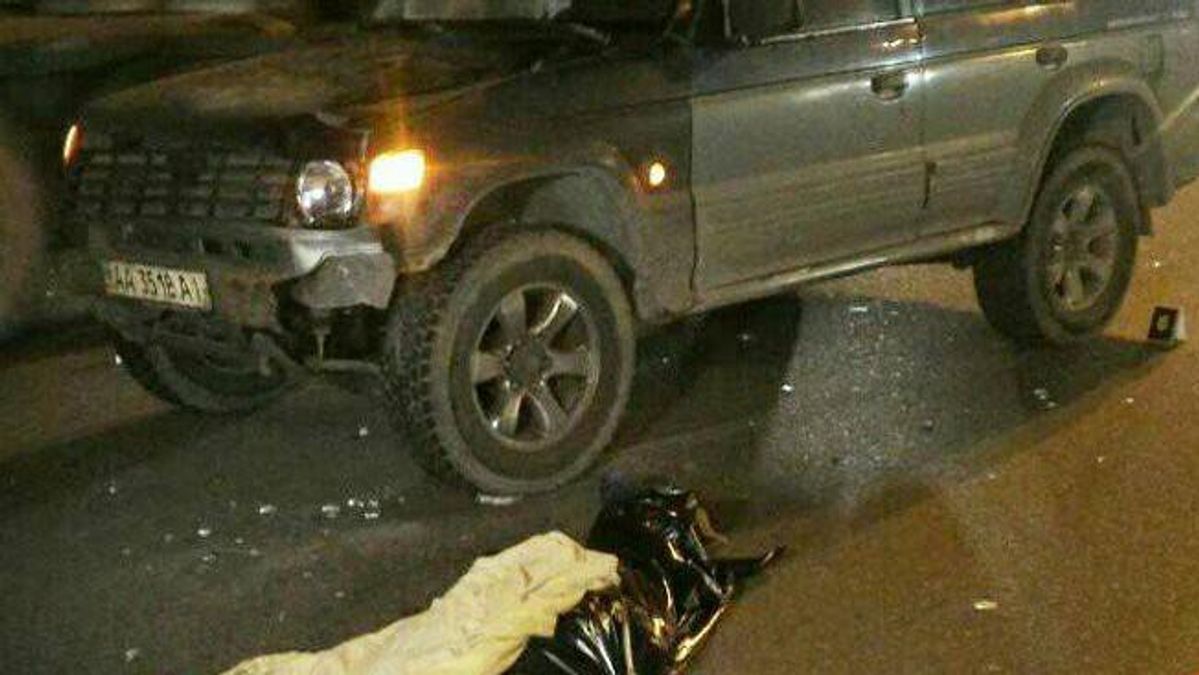 Внедорожник сбил насмерть молодую девушку в Киеве
Внедорожник сбил насмерть молодую девушку в Киеве