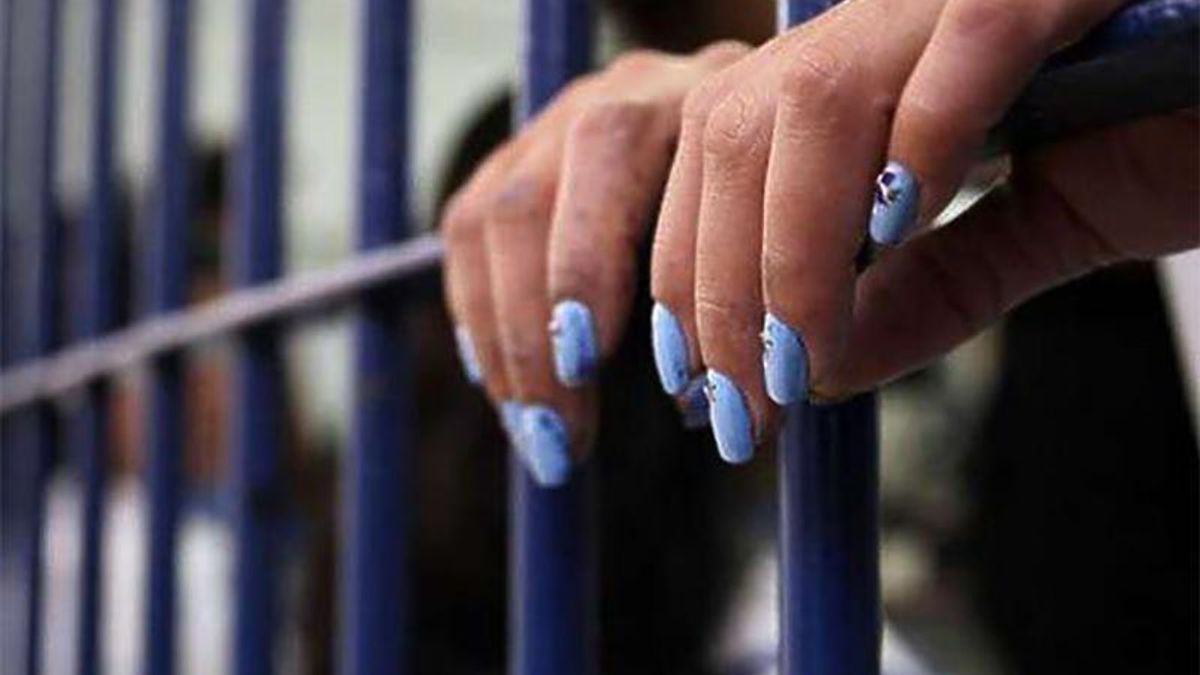 Педагога на розповсюдженні дитячої порнографії зловили в Києві Педагога на розповсюдженні дитячої порнографії зловили в Києві