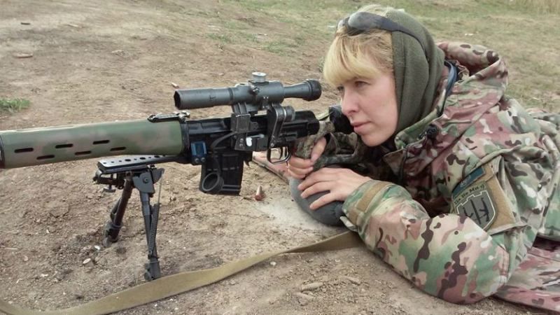 Боєць-доброволець пояснила, чому жінки стають кращими снайперами