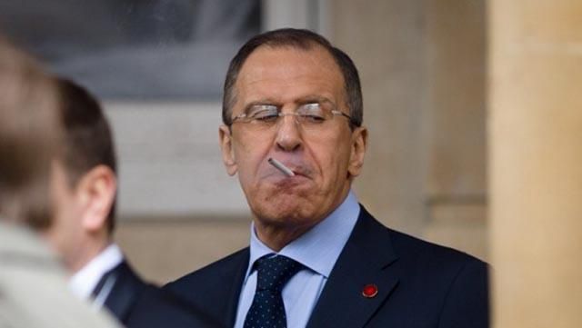 Россия не просит отменять санкции, – Лавров
