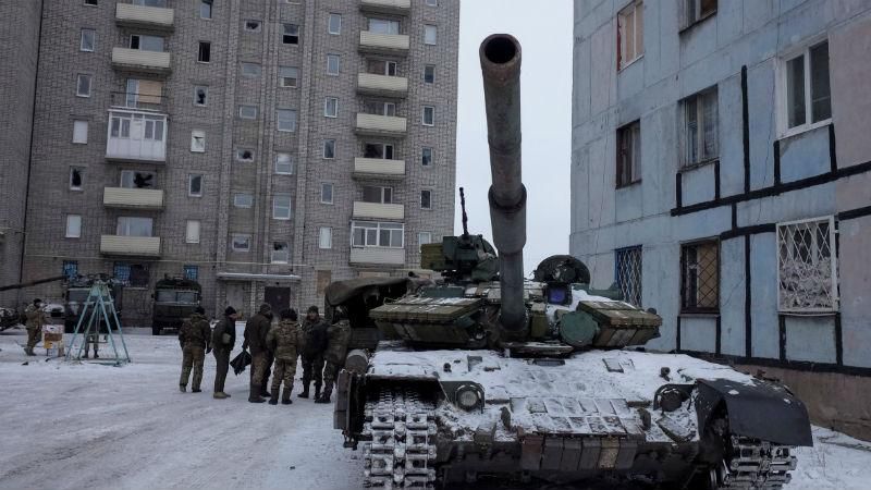 Боевики ведут мощный обстрел жилых кварталов Авдеевки Боевики ведут мощный обстрел жилых кварталов Авдеевки