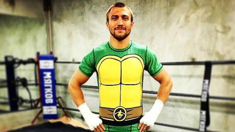 Відомий український боксер перетворився на черепашку-ніндзя Відомий український боксер перетворився на черепашку-ніндзя