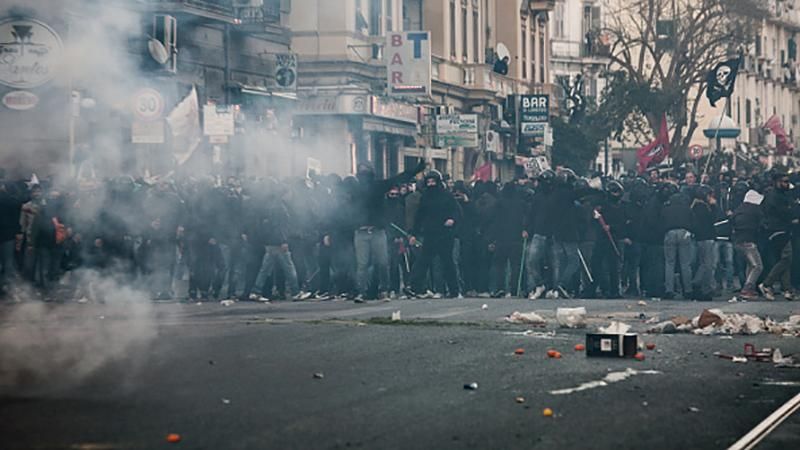 Протест против лидера правой партии превратился в массовые беспорядки в Неаполе