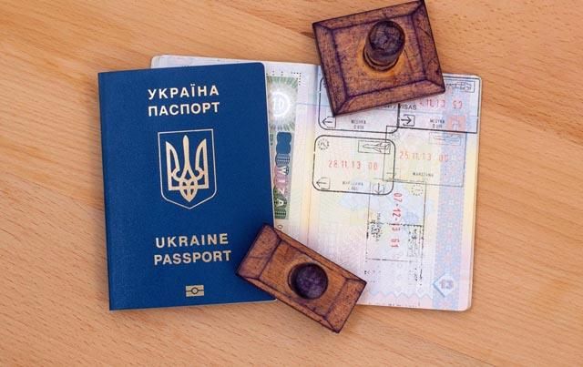 У Порошенко назвали более точную дату получения безвизового режима У Порошенко назвали более точную дату получения безвизового режима