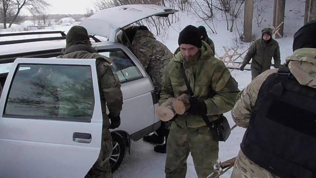 Учасники блокади на Донбасі готуються до відбиття нападу "тітушок"