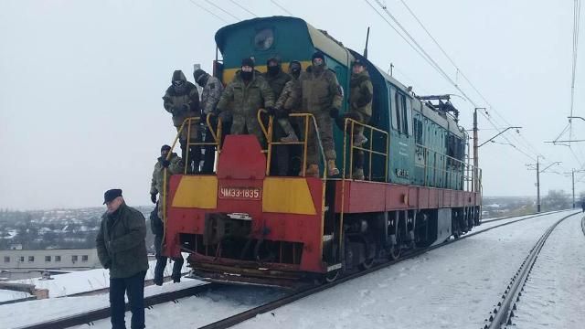Найбільше били тих, хто був на фронті, – Семенченко про деталі штурму блокувальників Найбільше били тих, хто був на фронті, – Семенченко про деталі штурму блокувальників