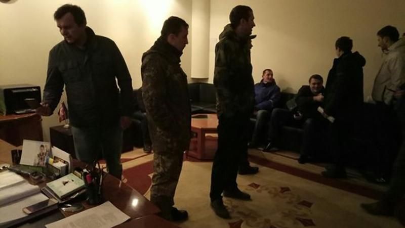 Активісти захопили Волинську ОДА через силовий розгін блокадників Активісти захопили Волинську ОДА через силовий розгін блокадників