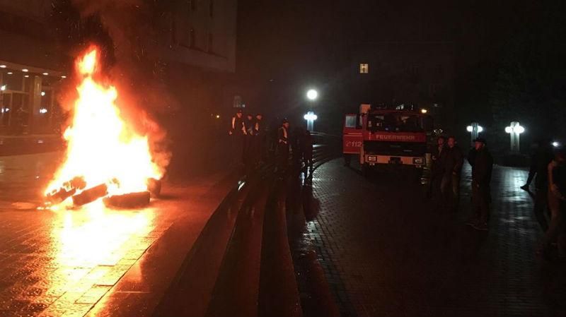 Силовой штурм редута в Кривом Торце: география протестов расширилась Силовой штурм редута в Кривом Торце: география протестов расширилась