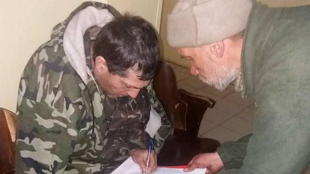 Семенченко показал блокировщиков, задержанных СБУ Семенченко показал блокировщиков, задержанных СБУ