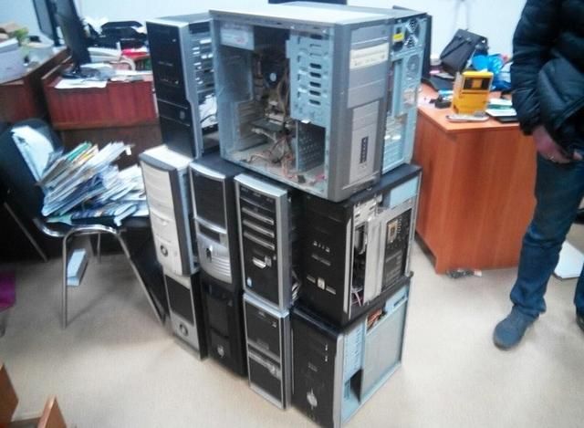 СБУ припинила трансляцію десятків пропагандистських телеканалів Росії СБУ припинила трансляцію десятків пропагандистських телеканалів Росії