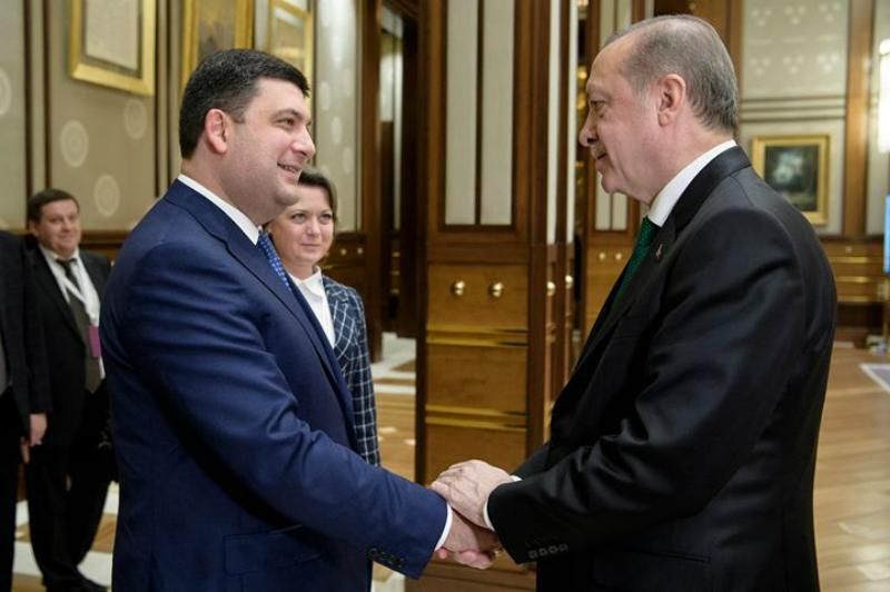 О чем говорили Гройсман с Эрдоганом в Турции
О чем говорили Гройсман с Эрдоганом в Турции