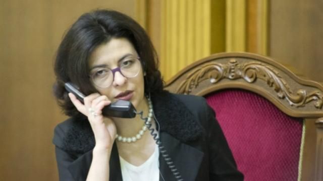 В Раду зашли люди в форме: Сыроед закрыла заседание В Раду зашли люди в форме: Сыроед закрыла заседание