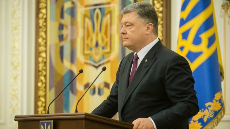Порошенко обіцяє виставити депутатам рахунок за блокаду Порошенко обіцяє виставити депутатам рахунок за блокаду