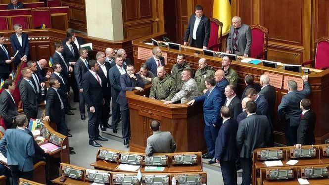 Органи правопорядку не мають права заходити в стіни, де проходять парламентські дебати, – Сироїд